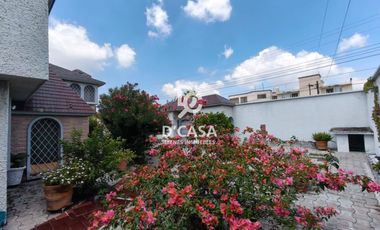 SE VENDE CASA EN ARBOLEDAS 4TA SECCIÓN