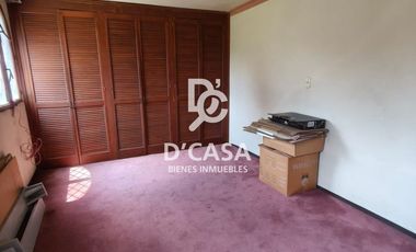 SE VENDE CASA EN ARBOLEDAS 4TA SECCIÓN