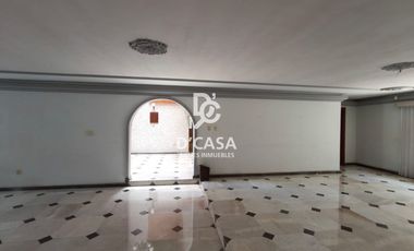 SE VENDE CASA EN ARBOLEDAS 4TA SECCIÓN