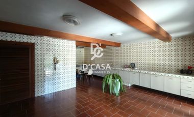 SE VENDE CASA EN ARBOLEDAS 4TA SECCIÓN