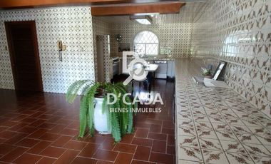 SE VENDE CASA EN ARBOLEDAS 4TA SECCIÓN