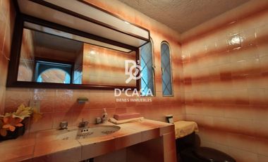 SE VENDE CASA EN ARBOLEDAS 4TA SECCIÓN