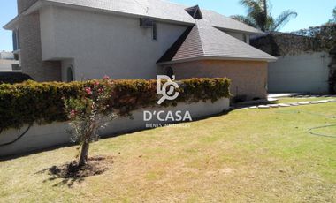 SE VENDE CASA EN ARBOLEDAS 4TA SECCIÓN