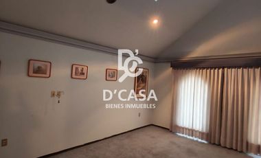SE VENDE CASA EN ARBOLEDAS 4TA SECCIÓN