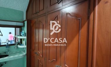 SE VENDE CASA EN ARBOLEDAS 4TA SECCIÓN