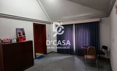 SE VENDE CASA EN ARBOLEDAS 4TA SECCIÓN