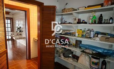 SE VENDE CASA EN ARBOLEDAS 4TA SECCIÓN