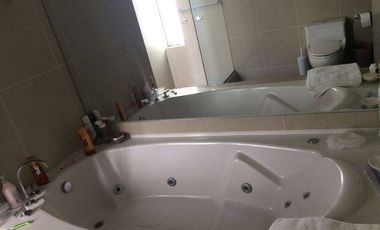 Vendo departamento de 250m2 de 3 dormitorios c/baño, Cerros de Camacho.