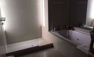 Vendo departamento de 250m2 de 3 dormitorios c/baño, Cerros de Camacho.