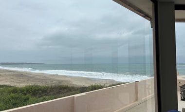 CASA AMOBLADA EN VENTA UBICADA FRENTE AL MAR EN PUNTA CARNERO