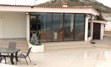CASA AMOBLADA EN VENTA UBICADA FRENTE AL MAR EN PUNTA CARNERO