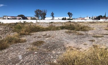 Terreno bardeado de 10,000 m2 en Renta, Uso de Suelo  Comercial y de Servicios