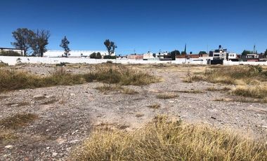 Terreno bardeado de 10,000 m2 en Renta, Uso de Suelo  Comercial y de Servicios