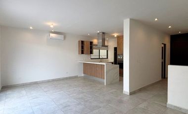 Renta Casa Nueva en Residencial Alina, zona Carretera Nacional, Monterrey