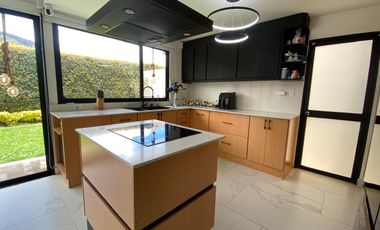 VENTA DE CASA  UNA PLANTA NO ADOSADA EN MIRASIERRA – CONJUNTO EXCLUSIVO