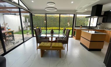 VENTA DE CASA  UNA PLANTA NO ADOSADA EN MIRASIERRA – CONJUNTO EXCLUSIVO