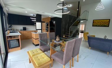 VENTA DE CASA  UNA PLANTA NO ADOSADA EN MIRASIERRA – CONJUNTO EXCLUSIVO