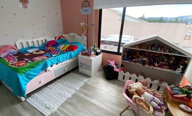 VENTA DE CASA  UNA PLANTA NO ADOSADA EN MIRASIERRA – CONJUNTO EXCLUSIVO