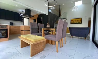 VENTA DE CASA  UNA PLANTA NO ADOSADA EN MIRASIERRA – CONJUNTO EXCLUSIVO