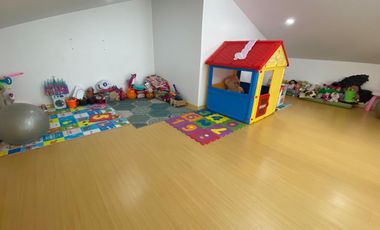 VENTA DE CASA  UNA PLANTA NO ADOSADA EN MIRASIERRA – CONJUNTO EXCLUSIVO