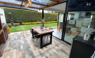 VENTA DE CASA  UNA PLANTA NO ADOSADA EN MIRASIERRA – CONJUNTO EXCLUSIVO