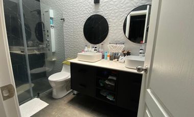 VENTA DE CASA  UNA PLANTA NO ADOSADA EN MIRASIERRA – CONJUNTO EXCLUSIVO