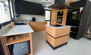 VENTA DE CASA  UNA PLANTA NO ADOSADA EN MIRASIERRA – CONJUNTO EXCLUSIVO