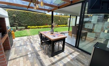 VENTA DE CASA  UNA PLANTA NO ADOSADA EN MIRASIERRA – CONJUNTO EXCLUSIVO