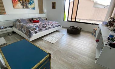 VENTA DE CASA  UNA PLANTA NO ADOSADA EN MIRASIERRA – CONJUNTO EXCLUSIVO