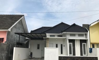 Rumah Disewakan di Kanigoro Hanya 5 menit dari Kankab Kanigoro Blitar – Nyaman, Strategis, Harga Bersahabat.