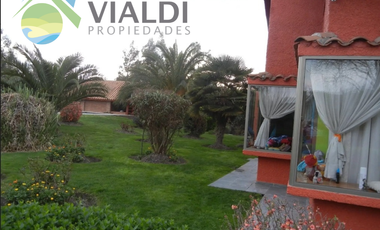 El Hogar De Tus Sueños En Un Entorno Inigualable Y Cómodo