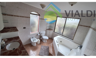 El Hogar De Tus Sueños En Un Entorno Inigualable Y Cómodo