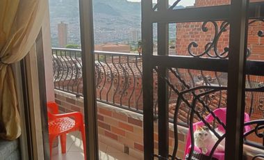 Tercer piso en Venta Campo Valdes Medellín, Antioquia