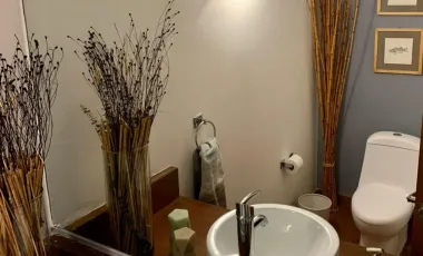 Departamento Amplio, Ubicación, Temperatura E Iluminación Ideales, en Venta