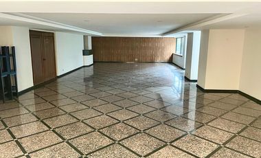 Departamento Amplio, Ubicación, Temperatura E Iluminación Ideales, en Venta