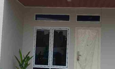 Rumah Baru ready furniture di kompleks Pharmindo Cijerah Bandung