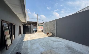 DISEWAKAN..!! Gudang Brand New di komplek Pergudangan Kav DPR Cipondoh Tangerang