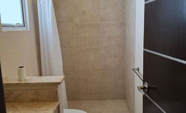 SE RENTA LOFT 2 PLANTAS AMUEBLADO SOBRE AV. KABAH SM:16.