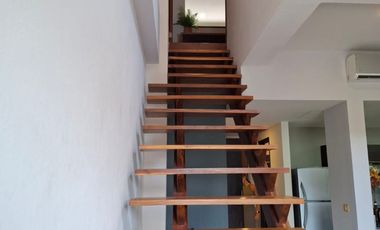 SE RENTA LOFT 2 PLANTAS AMUEBLADO SOBRE AV. KABAH SM:16.