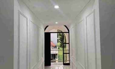 rumah plus kos elite di araya dekat kampus BINUS dan perhotelan serta perkantoran bisa tambah 8 kamar lagi
