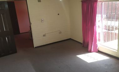 Casa en sector tranquilo con buenas vías de acceso