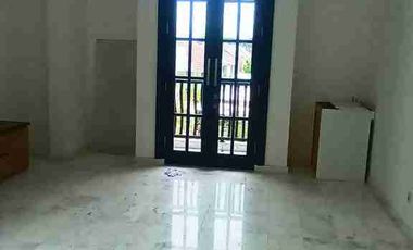 DISEWAKAN CITRALAND QUEENSTOWN SURABAYA BARAT