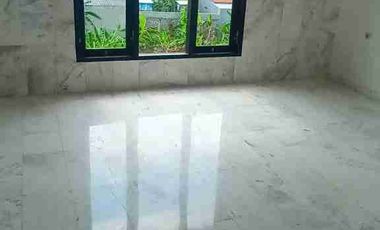 DISEWAKAN CITRALAND QUEENSTOWN SURABAYA BARAT