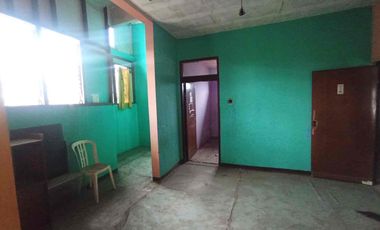 Dikontrakan rumah 2 lantai di komolek sukaasih harga murah