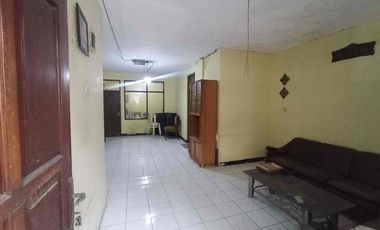 Dikontrakan rumah 2 lantai di komolek sukaasih harga murah