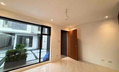 5 Bedrooms for Sale at BF Homes Parañaque