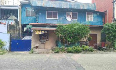 Mandaluyong Lot with Old House For Sale Flood Free and Near EDSA Crossing