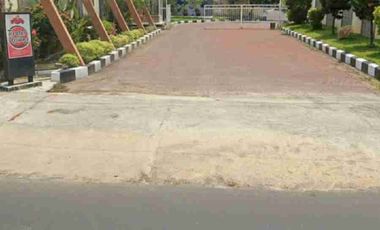 Di sewakan pinggir jalan bisa untuk kantor/rumah tinggal di depan no.1