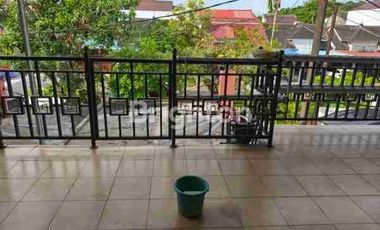 DIJUAL RUMAH POSISI HOOK TENGAH KOTA BERNUANSA MINIMALIS LOKASI DALAM PERUMAHAN WIKA AMAN NYAMAN HARGA NEGO