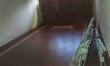 rumah cantik 2 lantai rapi